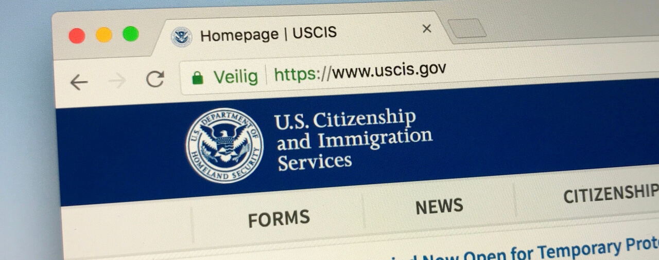 USCIS Reminds Customers That Form I-90 Can Be Filed Online