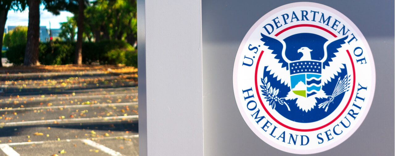 Генеральный инспектор DHS указал на неправомерность получения гражданства некоторыми лицами
