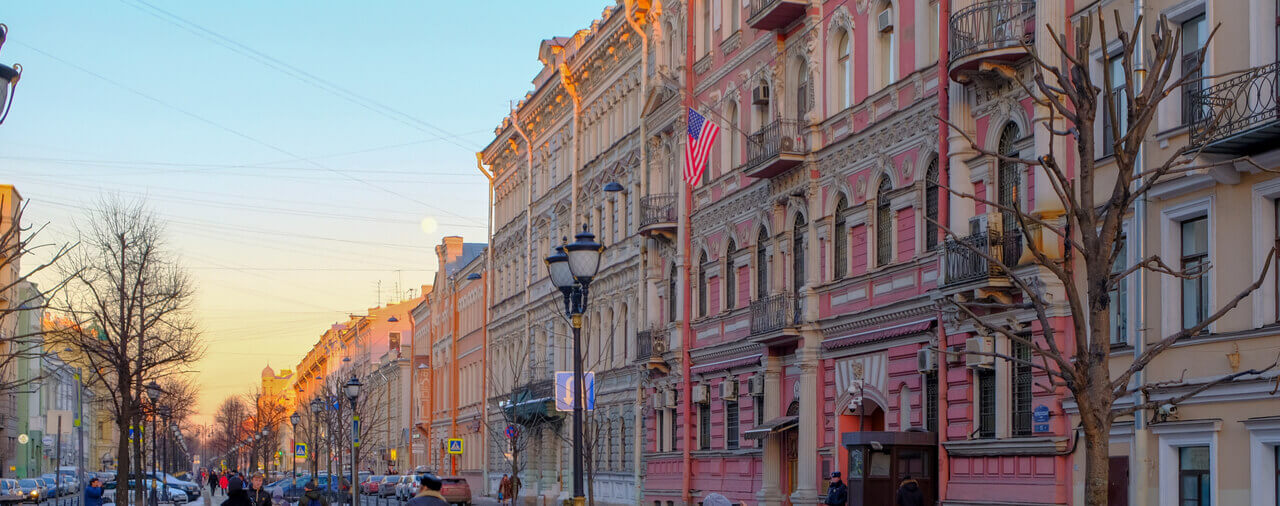 Закрытие Генерального консульства США в Санкт-Петербурге (Российская Федерация)